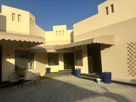 Sanad, Villas, BHD 450,  Furnished,  350 Sq. Meter,  Semi Furnished Villa For Rent In Jurdab