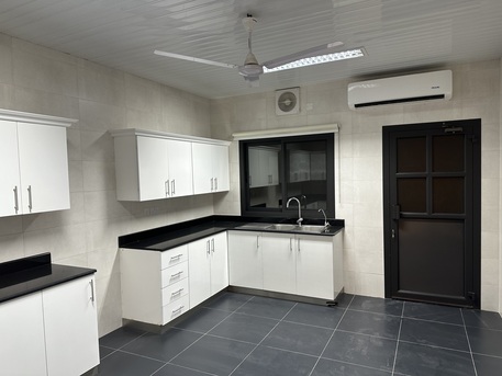 Sanad, Villas, BHD 450,  Furnished,  350 Sq. Meter,  Semi Furnished Villa For Rent In Jurdab