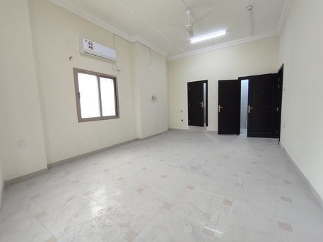 Juffair, Apartments, Flats, Houses & Villas, BHD 160/year,  1 BR,  Juffair:- Spacious Studio Flat On Rent With Split Ac & Unlimited Ewa..