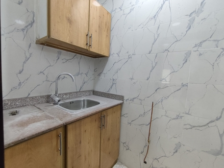 Juffair, Apartments, Flats, Houses & Villas, BHD 160/year,  1 BR,  Juffair:- Spacious Studio Flat On Rent With Split Ac & Unlimited Ewa..