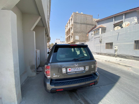Manama, Vehicles, Cars & Trucks , BHD 1400,  Honda HR-V,  2008,  Automatic,  100000 KM,   Model Honda MRV For Sale