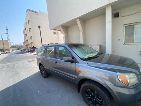 Manama, Vehicles, Cars & Trucks , BHD 1400,  Honda HR-V,  2008,  Automatic,  100000 KM,   Model Honda MRV For Sale