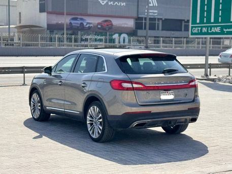 Manama, Vehicles, Cars & Trucks , BHD 3700,  Lincoln MKX,  2016,  Automatic,  294100 KM,    (Grey)
