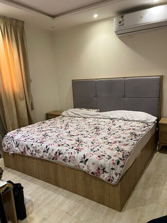 Riyadh, Furniture, SAR 3000,  Selling A Modern, High-quality Bedroom Set (purchased New In Nov 2020)
