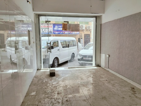 Manama, Shops, BHD 200,  Shop For Rent 1 Shutter With 1 Bath Shop Size 4/7 Miter Lant In -((( Manama)))