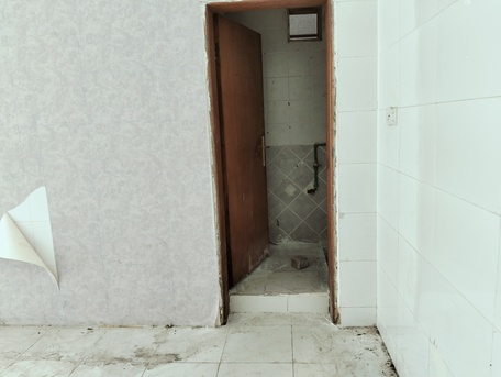 Manama, Shops, BHD 200,  Shop For Rent 1 Shutter With 1 Bath Shop Size 4/7 Miter Lant In -((( Manama)))
