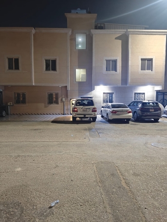 Al Rakah Al Janubiyah, Rooms for Rent, SAR 1150/month,  Executive Muslim Male Room Available For Rent!