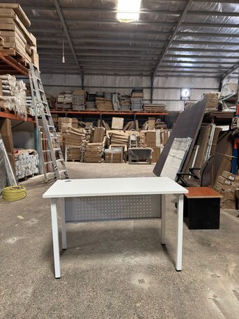 Mushrefah, Furniture, SAR 350,  White Metal Office Desk For Sale