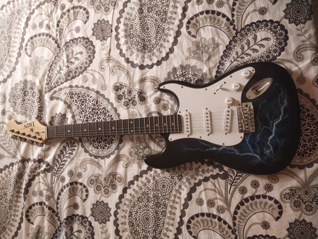 Janabiya, Musical Instruments, BHD 22,  Electric Guitar