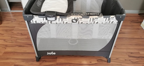 Manama, Baby & Kid Stuff, BHD 25,  Joie Baby Travel Cot & Changing Station