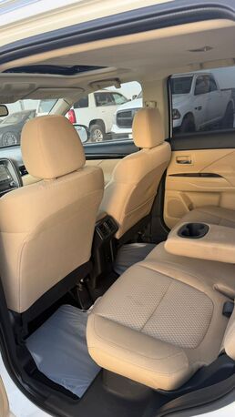 Riyadh, Vehicles, Cars & Trucks , SAR 40000,  Mitsubishi Outlander,  2022,  Automatic,  260000 KM,  , ,  , 260,000 Km, Full Option 4?4