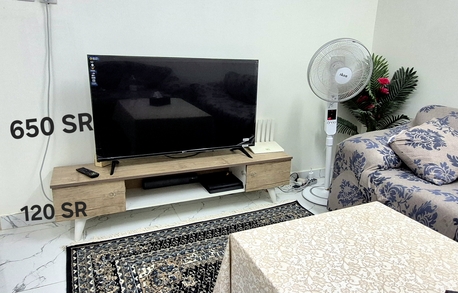 Riyadh, Appliances, SAR 650,  50 INCH NEW SMART TV AND TV TABLE