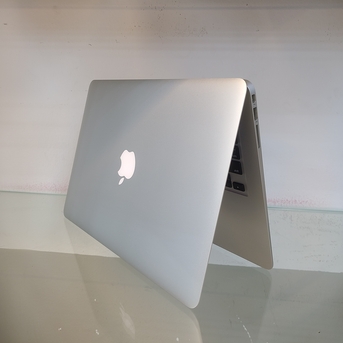 Riyadh, Computers, SAR 950,  🔥 MacBook Air A1466 | I5 | 8GB RAM | 256GB SSD | Best Deal | Limited Stock