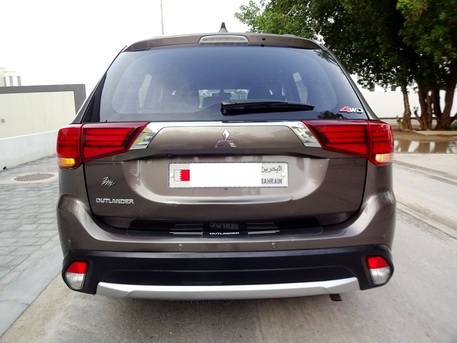 Umm Al Hassam, Vehicles, Cars & Trucks , BHD 4100,  Mitsubishi Outlander,  2016,  Automatic,  117000 KM,  7 Seater # Well Maintained SUV