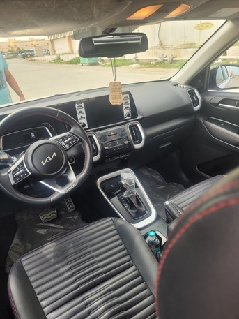 Jubail, Vehicle Lease Transfer, SAR 1000,  Al Rajhi Bank Leased Transfer KIA SONET EX Full, Only 32,000 Kms, Fully Automatic, SUV. Wh