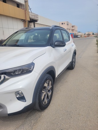 Jubail, Vehicle Lease Transfer, SAR 1000,  Al Rajhi Bank Leased Transfer KIA SONET EX Full, Only 32,000 Kms, Fully Automatic, SUV. Wh