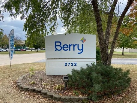 New York, Printing, Davenport Monument Signs That Make Your Business Stand Out