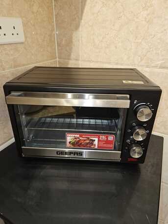 Jeddah, Household Items, SAR 850,  32&rdquo; 4K TV &ndash; Class Pro Brand And  25L Oven - Geepas Price: Only 850 SAR