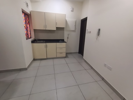 Gudaibiya, Apartments, Flats, Houses & Villas, BHD 130/month,  1 BR,  *** Semi Furnished Studio Flat For Rent In Gudaibiya With Electricity*35529070