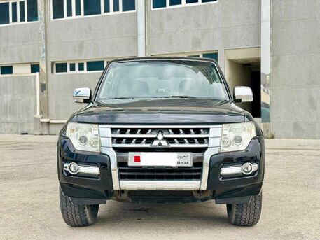 Zinj, Vehicles, Cars & Trucks , BHD 4200,  Mitsubishi Pajero,  2015,  Automatic,  130000 KM,  7 SEATER SUV
