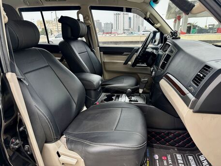 Zinj, Vehicles, Cars & Trucks , BHD 4200,  Mitsubishi Pajero,  2015,  Automatic,  130000 KM,  7 SEATER SUV