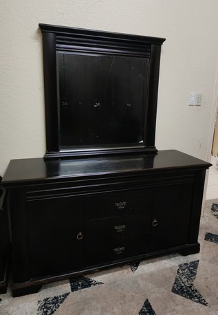 Jubail, Furniture, SAR 250,  Dressing Table For Sale &ndash; Good Condition &ndash; Jubail