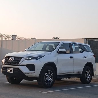 Zinj, Vehicles, Cars & Trucks , BHD 10600,  Toyota Fortuner,  2022,  Automatic,  99500 KM,    | 2.4L | Agency Maintained | Insurance March 2027