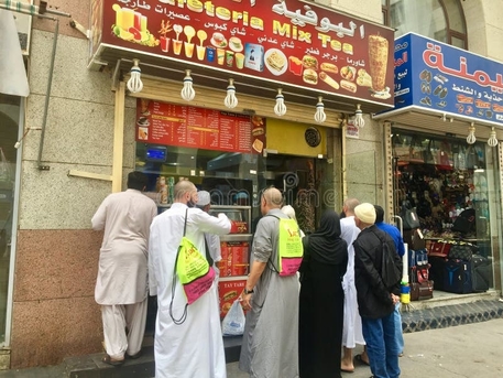 Jeddah, Jobs, ওয়েটার (পাস্তা স্টোর)