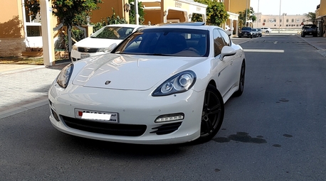 Manama, Vehicles, Cars & Trucks , BHD 4200,  Porsche Panamera,  2012,  Automatic,  142000 KM,