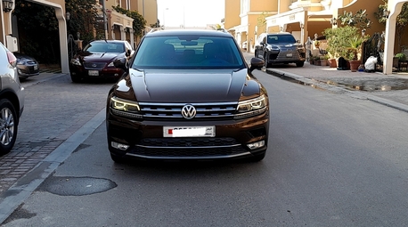 Manama, Vehicles, Cars & Trucks , BHD 3900,  Volkswagen Tiguan,  2017,  Automatic,  200 KM,