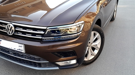 Manama, Vehicles, Cars & Trucks , BHD 3900,  Volkswagen Tiguan,  2017,  Automatic,  200 KM,