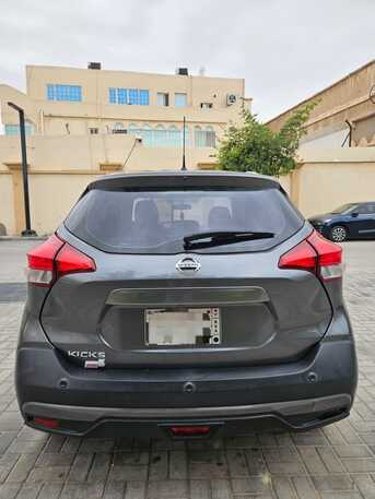 Dammam, Vehicles, Cars & Trucks , SAR 37000,  Nissan Kicks,  2017,  Automatic,  91080 KM,    (Full Option) | Family Used | Excellent Condition