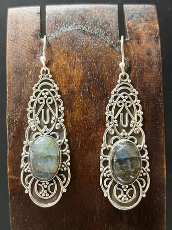 New York, Jewelry, USD 148,  Stunning Labradorite Pendant &ndash; Mystical Flash & Handcrafted Elegance For Everyday Magic