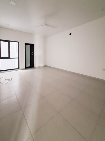 Jidhafs, Apartments, Flats, Houses & Villas, BHD 330/month,  4 BR,  Apartment For Rent In Jibla Habashi Area, Near Ishbiliya