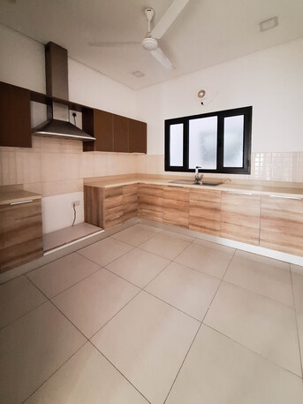 Jidhafs, Apartments, Flats, Houses & Villas, BHD 330/month,  4 BR,  Apartment For Rent In Jibla Habashi Area, Near Ishbiliya