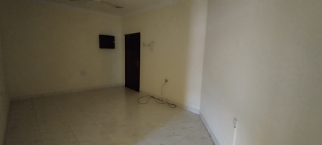 Manama, Apartments, Flats, Houses & Villas, BHD 160/year,  2 BR,  Um Al Hassam:- Groundfloor 2Bhk Unfurnished Flat On Rent..