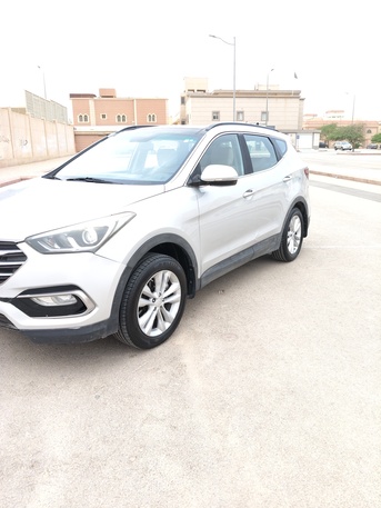 Al Shifa, Vehicles, Cars & Trucks , SAR 36000,  Hyundai Santa Fe,  2017,  Automatic,  377405 KM,