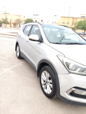 Al Shifa, Vehicles, Cars & Trucks , SAR 36000,  Hyundai Santa Fe,  2017,  Automatic,  377405 KM,