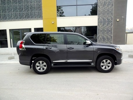 Manama, Vehicles, Cars & Trucks , BHD 111,  Toyota Prado,  2022,  Automatic,  37000 KM,  QUICK SALE, 4 Cylinder, 4x4 Drive, Agency Maintained - Zero Accident- First Owner