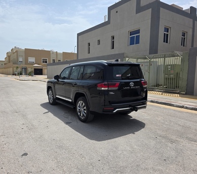Dammam, Vehicles, Cars & Trucks , SAR 349500,  Toyota Land Cruiser 300 L4,  2026,  Automatic,  0000 KM,  With Full Package