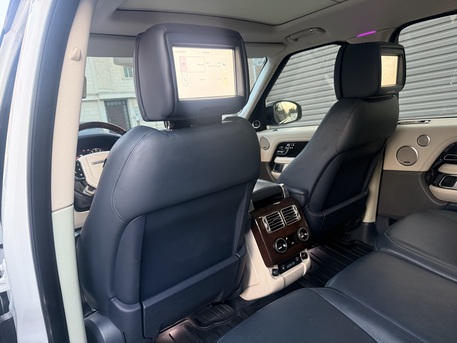 Riyadh, Vehicles, Cars & Trucks , SAR 180000,  Range Rover Vogue,  2019,  Automatic,  83000 KM,  Excellent Condition