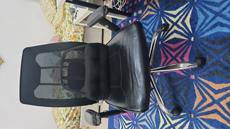 Jeddah, Furniture, SAR 150,  Office Chair Revolving Up And Down