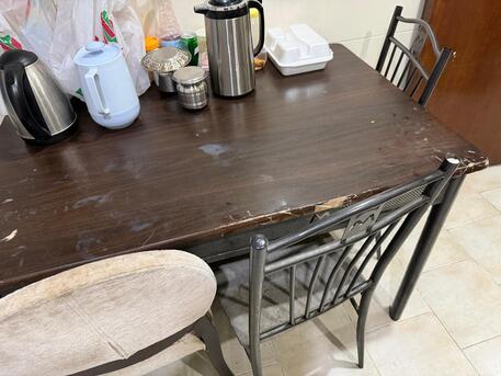 Al Jubail Al Balad, Furniture, SAR 250,  DINNING TABLE WITH 4 CHAIRS(IMMEDIATE SALE)