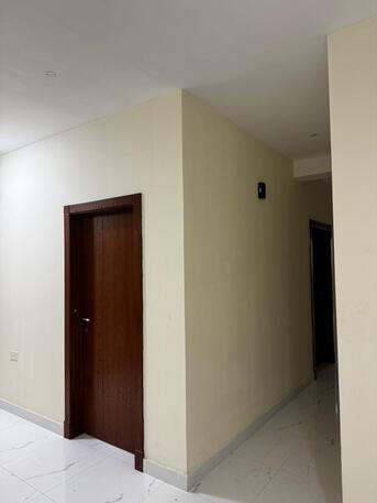 Manama, Apartments, Flats, Houses & Villas, BHD 120/month,  1 BR,  75 Sq. Feet,  Spacious Standard Room Available In Manama 120 BHD With Ewa
