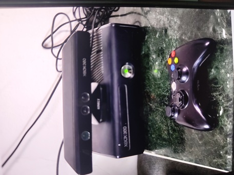 Al Murabba, Video Games, SAR 600,  Xbox 360 With Kinect + Controller &ndash; Good Condition &ndash; Ready To Play