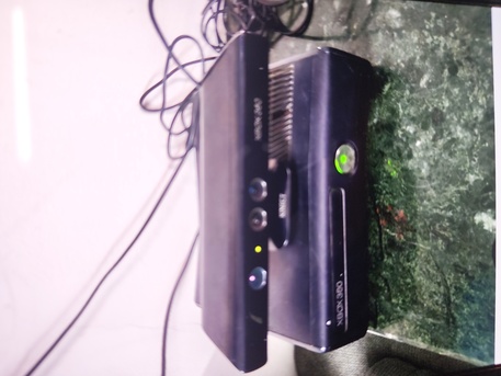 Al Murabba, Video Games, SAR 600,  Xbox 360 With Kinect + Controller &ndash; Good Condition &ndash; Ready To Play