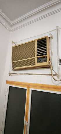 Al Murabba, Furniture, SAR 450,  Carrier Air Conditioner &ndash; 450 SAR (Good Condition)