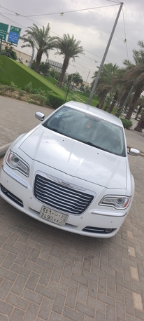 Riyadh, Vehicles, Cars & Trucks , SAR 35000,  Chrysler 300,  2013,  Automatic,  179000 KM,