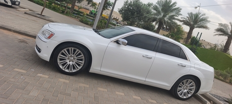 Riyadh, Vehicles, Cars & Trucks , SAR 35000,  Chrysler 300,  2013,  Automatic,  179000 KM,