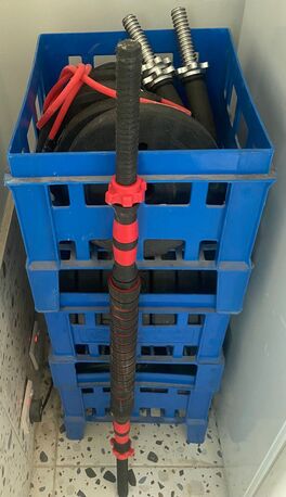 Dammam, Sporting Goods, SAR 300,  63 Kg Workout Weights With 1 Long Bar And 2 Small Dumbbell Bars